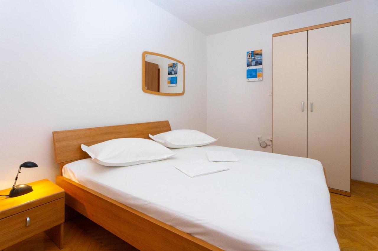 Apartmani Vranjes Podgora Exterior photo