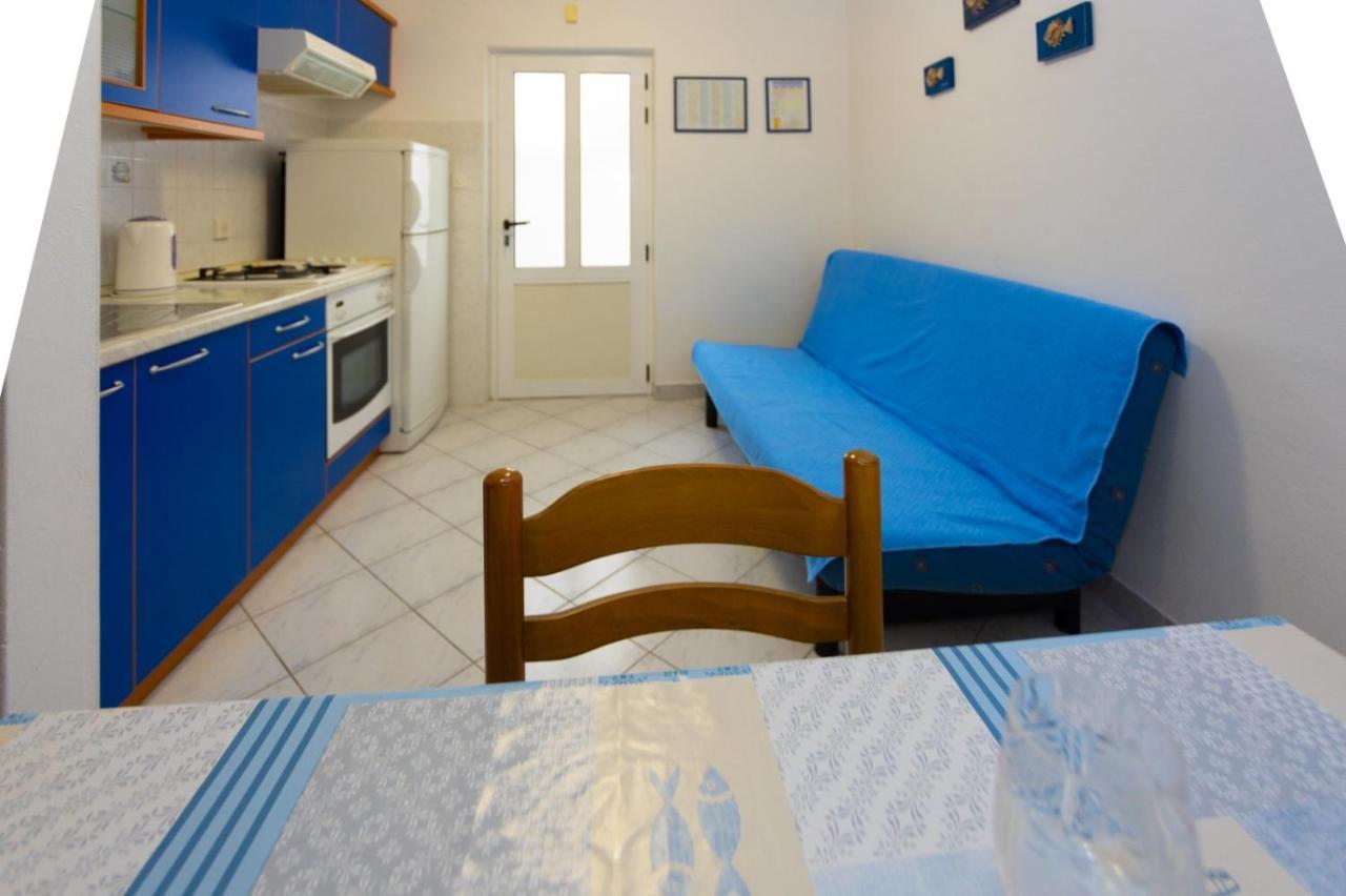 Apartmani Vranjes Podgora Exterior photo